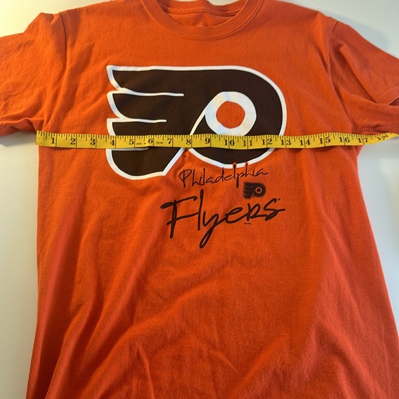 Philadelphia flyers NHL hockey T-shirt Men’s size small classic orange shirt - Picture 9 of 11